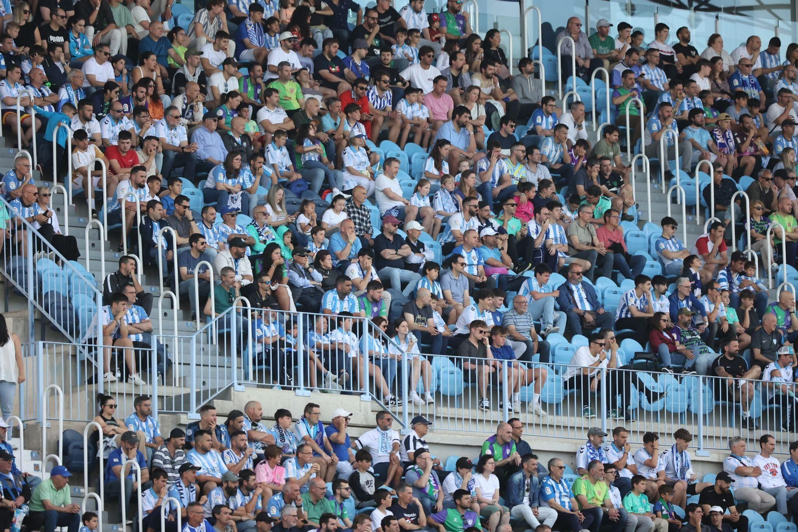 Búscate en el Málaga CF - Mérida en las gradas de La Rosaleda