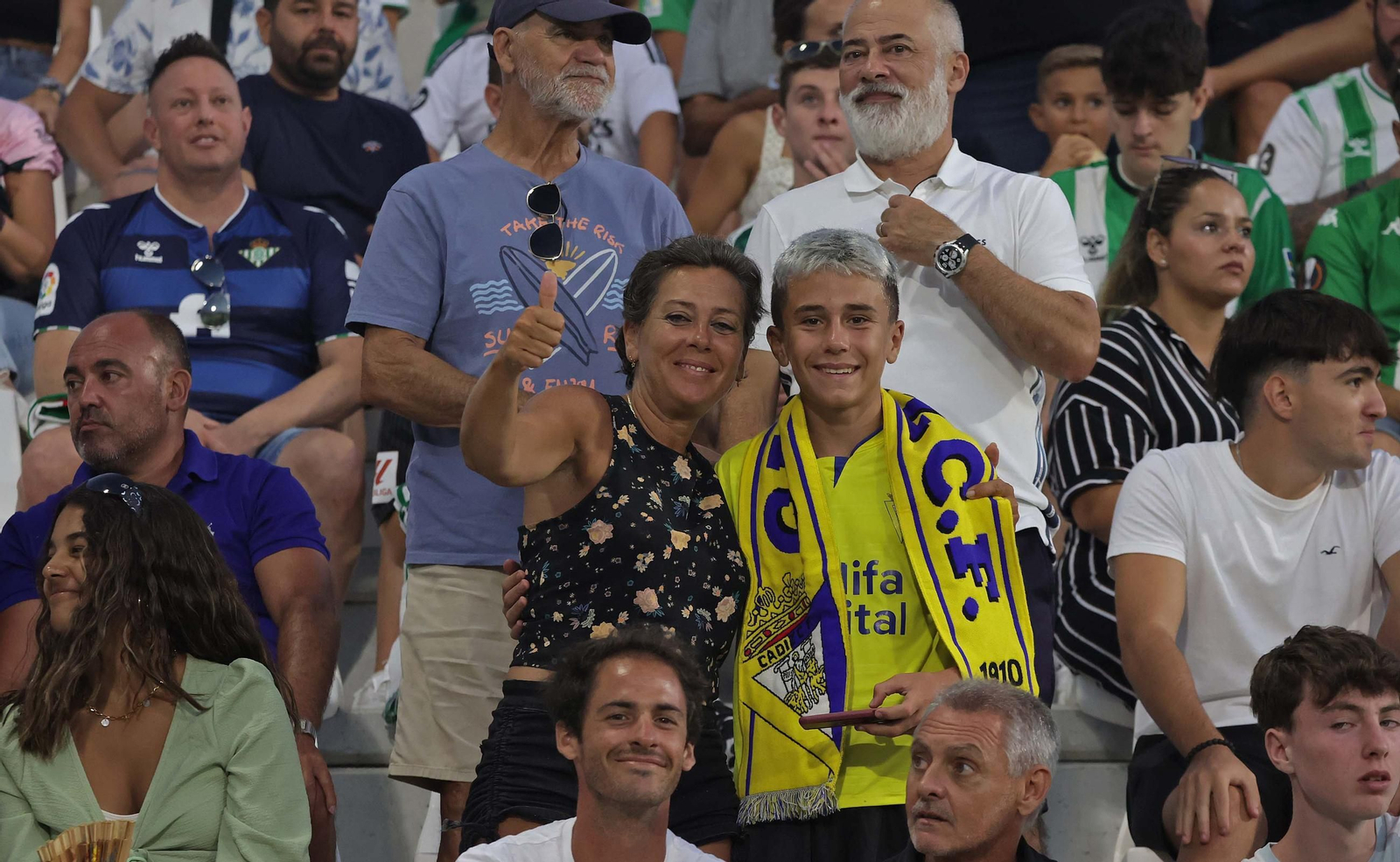 Búscate durante el Betis - Cádiz