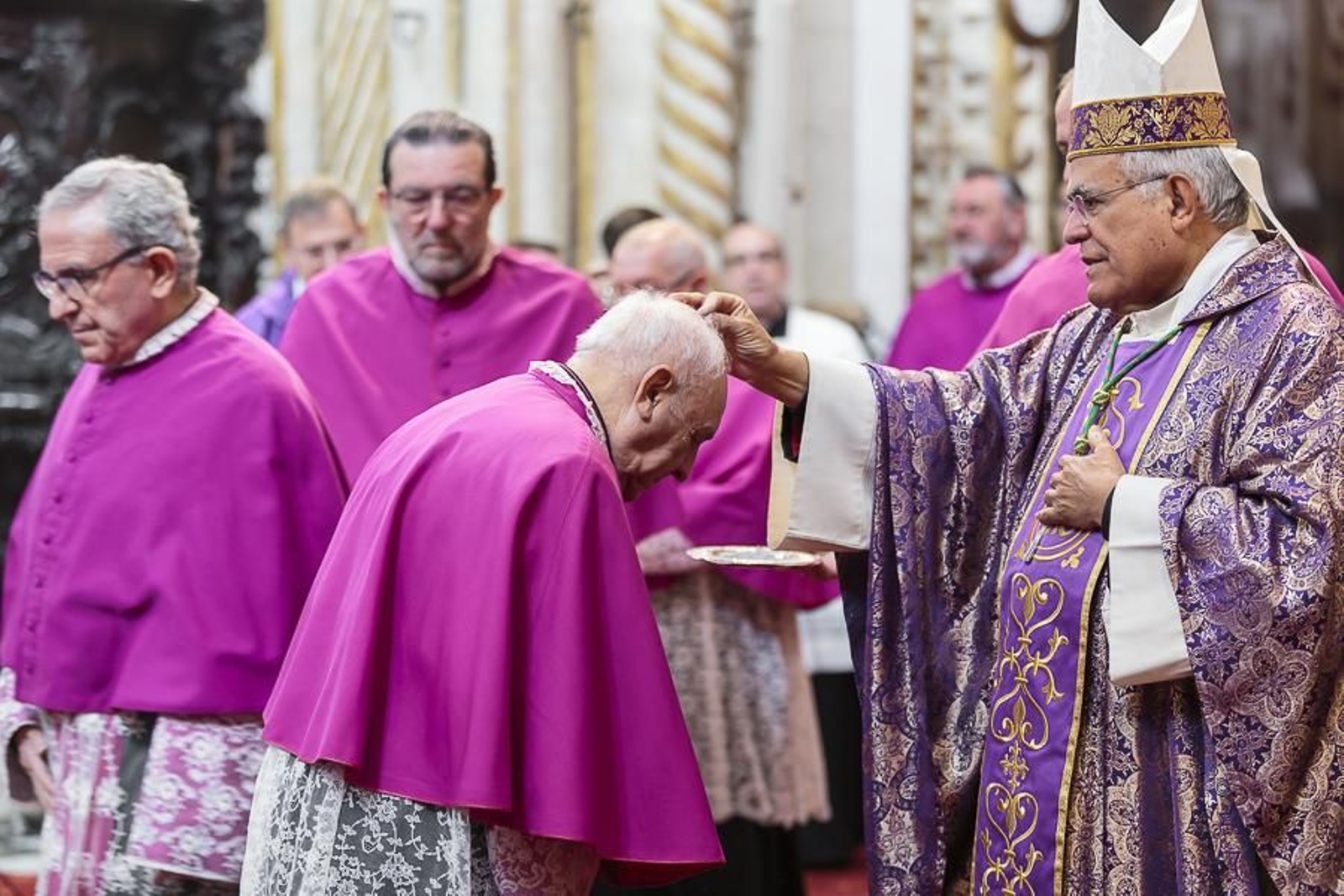 La celebración del Miércoles de Ceniza en la Catedral de Córdoba, en imágenes