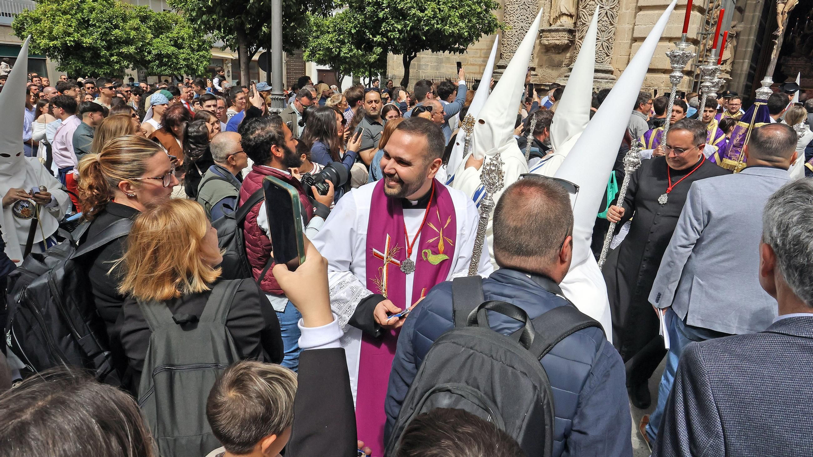 Imágenes de la Hermandad de La Sed en el Lunes Santo de Jerez 2025
