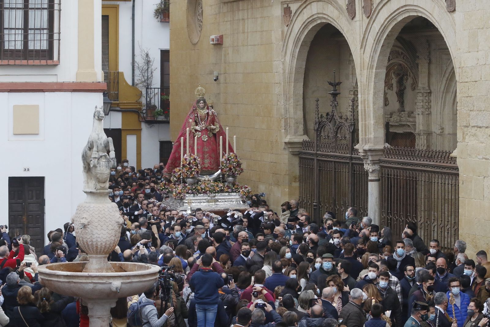 La procesión de la Virgen de Araceli en Córdoba, en imágenes