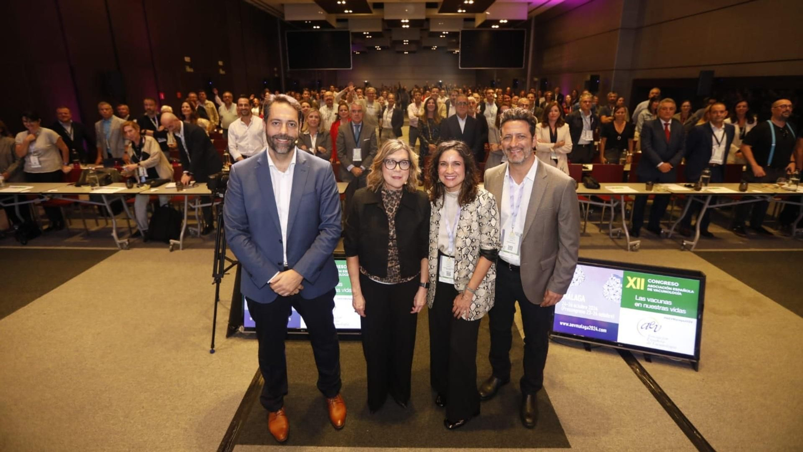 Jorge del Diego, Gloria Mirada, Rosario Cáceres y David Moreno durante la apertura del congreso sobre vacunas celebrado en Málaga. Jorge del Diego, Gloria Mirada, Rosario Cáceres y David Moreno durante la apertura del congreso sobre vacunas celebrado en Málaga.