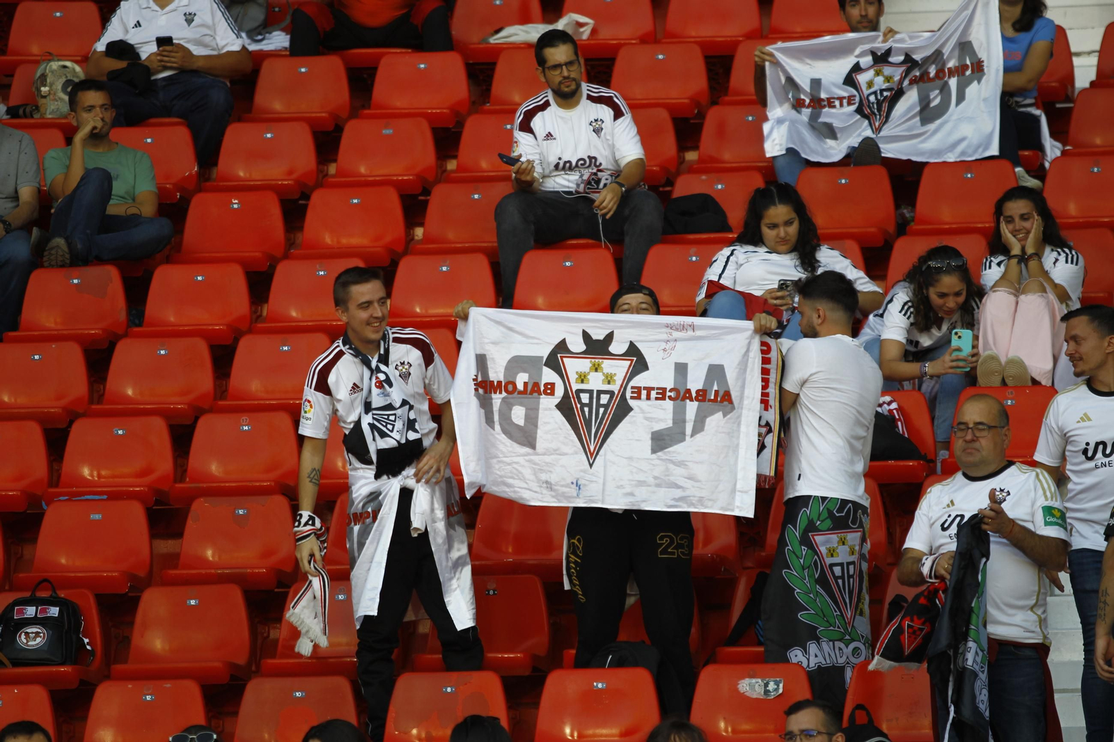 Búscate en las fotos del partido Almería-Albacete