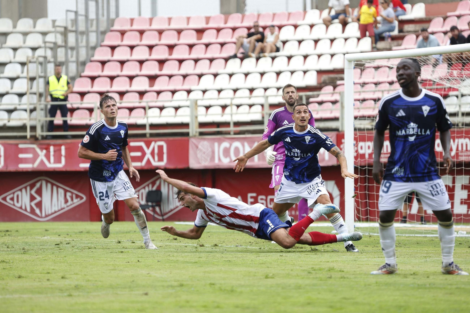 Las mejores fotos del empate del Algeciras con el Marbella de Primera Federación
