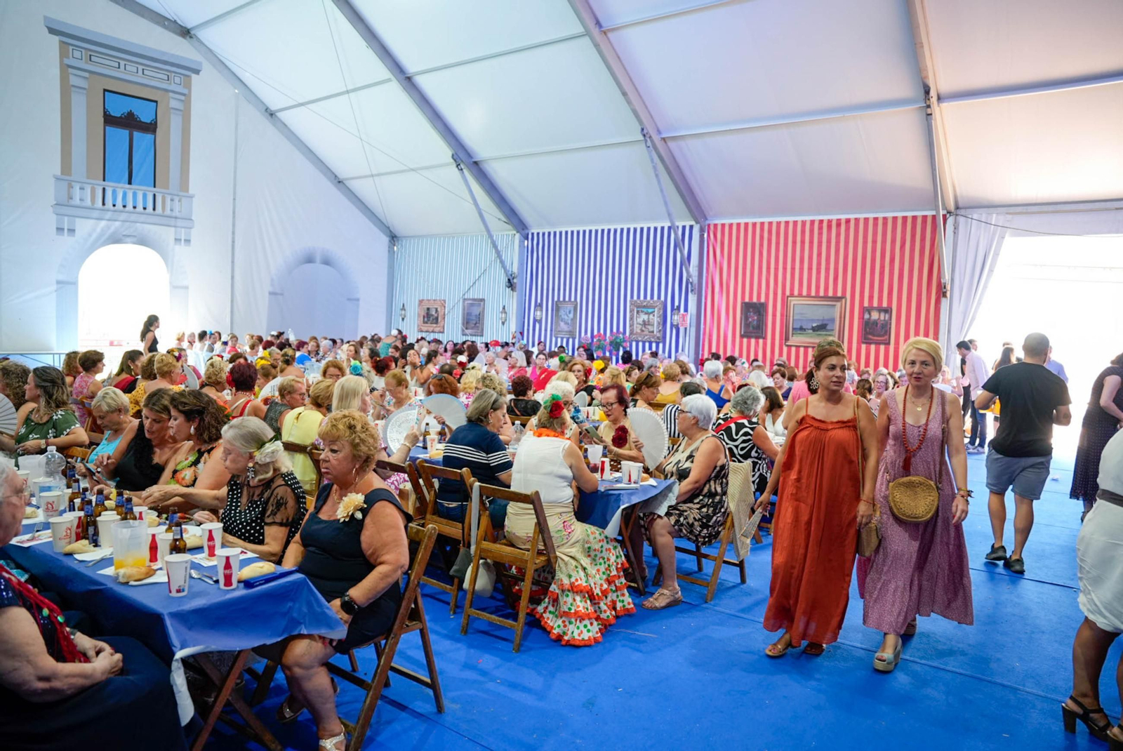 Las fotos de la comida de homenaje a la mujer en la Feria de Almería