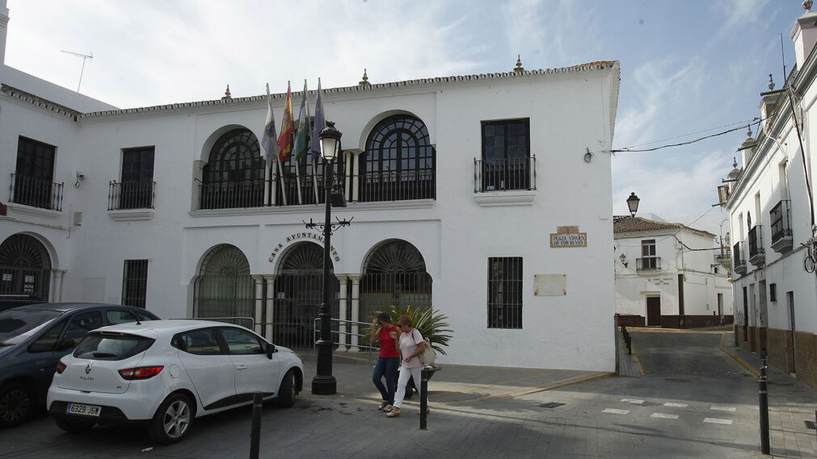 El Ayuntamiento de Sanlúcar la Mayor, en una imagen de archivo.