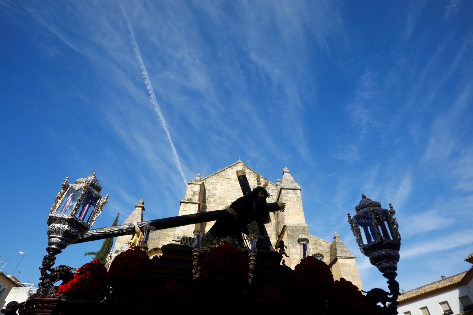 Jueves Santo en Córdoba: la procesión del Caído, en imágenes