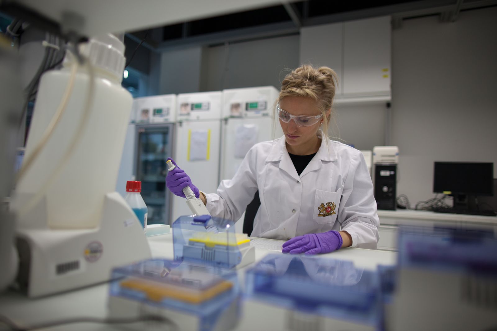 Las alternativas sin combustión -como los dispositivos de calentamiento de tabaco, los cigarrillos electrónicos y el snus- no generan humo