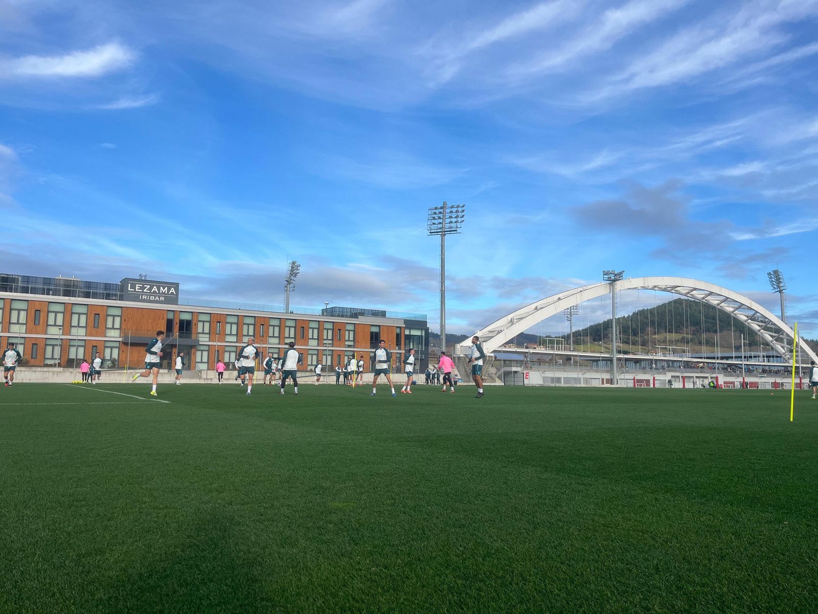 El Málaga CF se entrena en Lezama