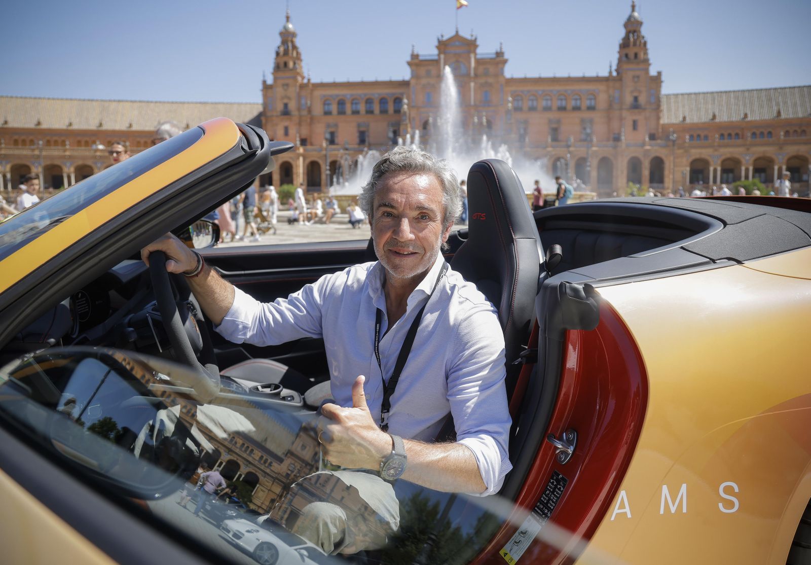 Tomás Villén, ayer, en la Plaza de España de Sevilla.