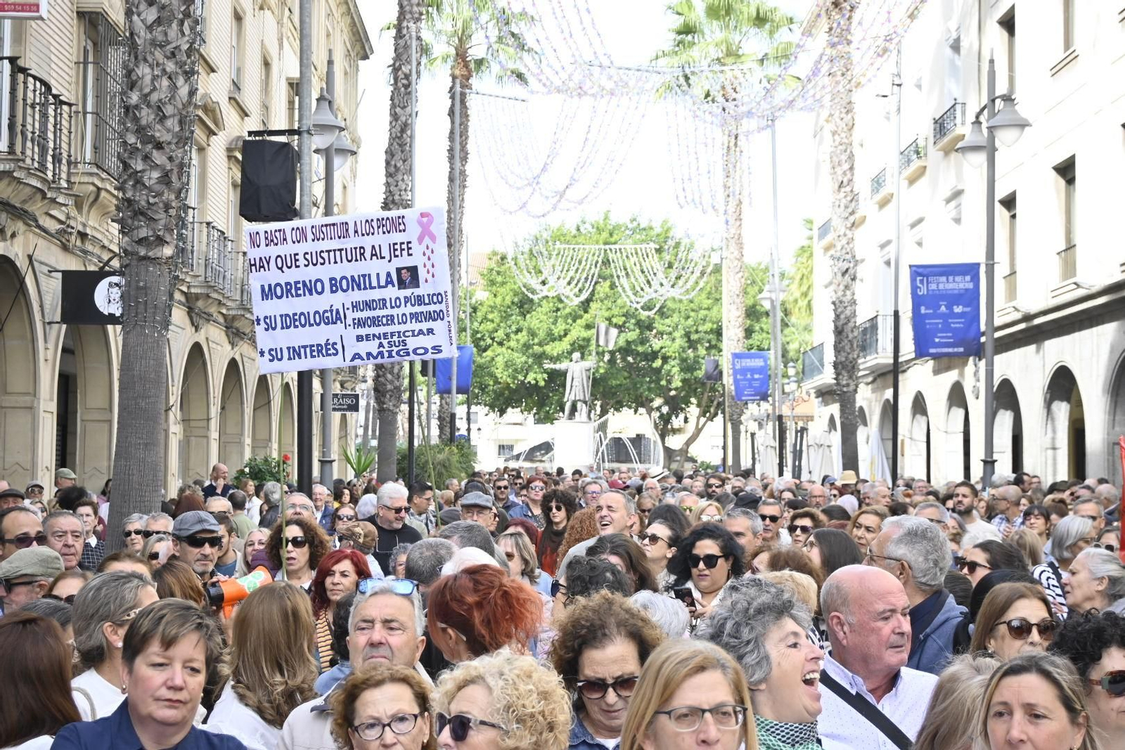 Imágenes de la concentración por una sanidad pública