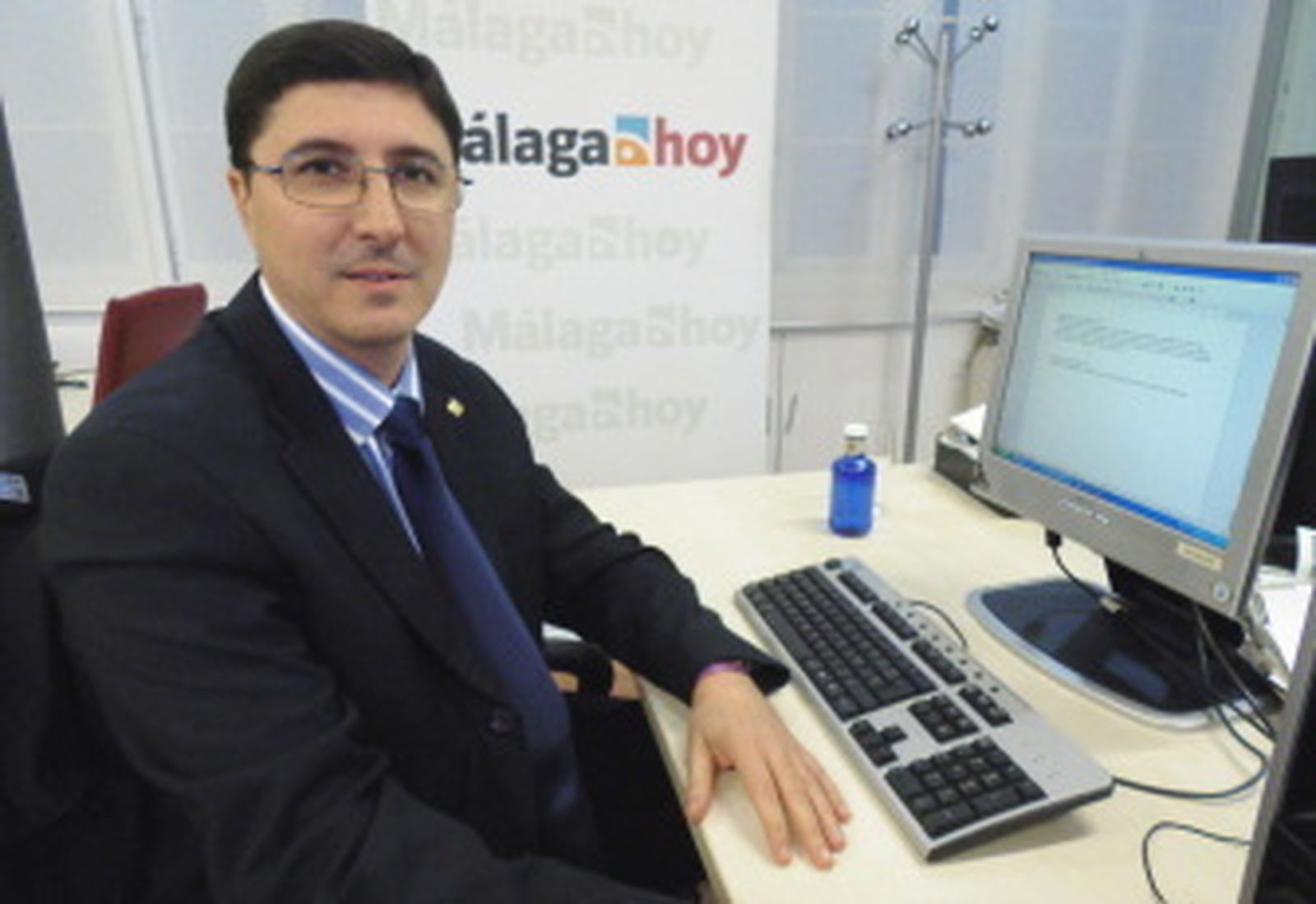 "De momento, tener otro emplazamiento para la casa hermandad a corto plazo es difícil"