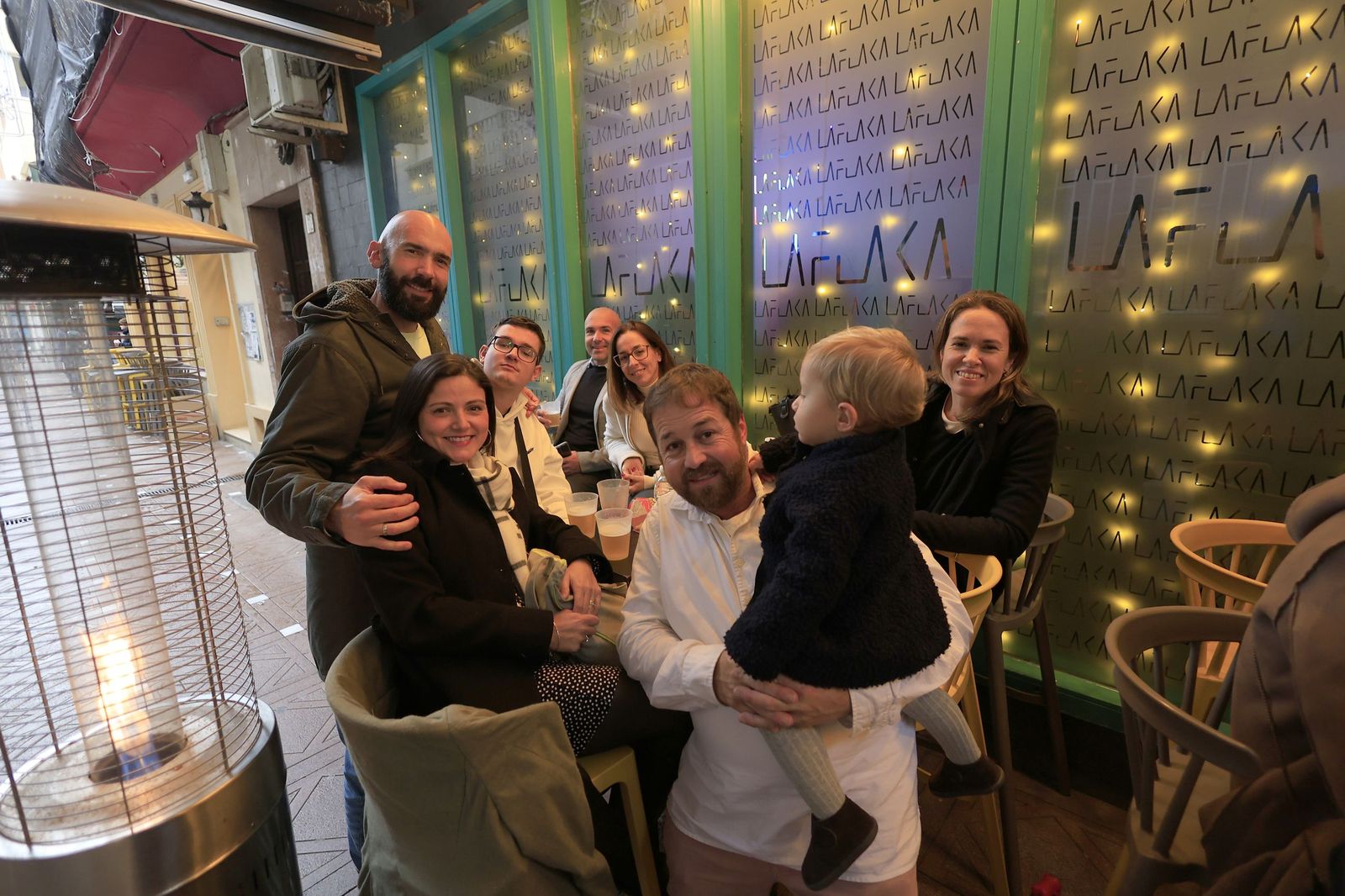 Búscate en las fotos del ambiente en el centro de La Línea antes de la Nochevieja