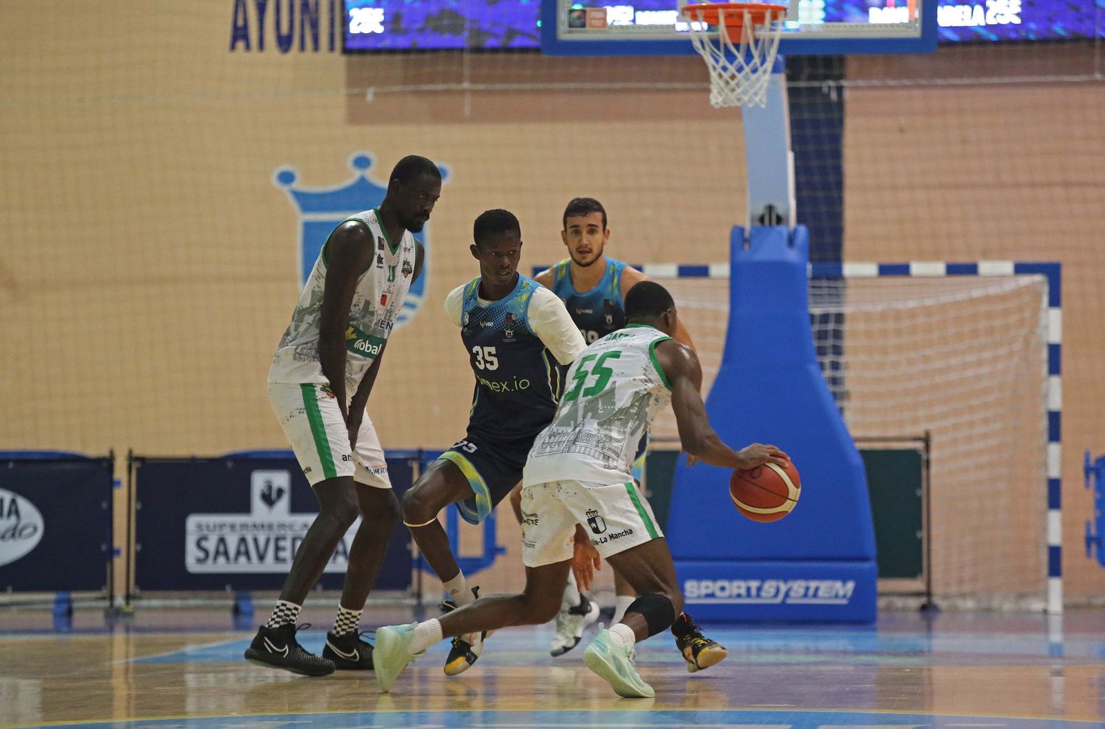 Las mejores fotos del UDEA - Albacete Basket