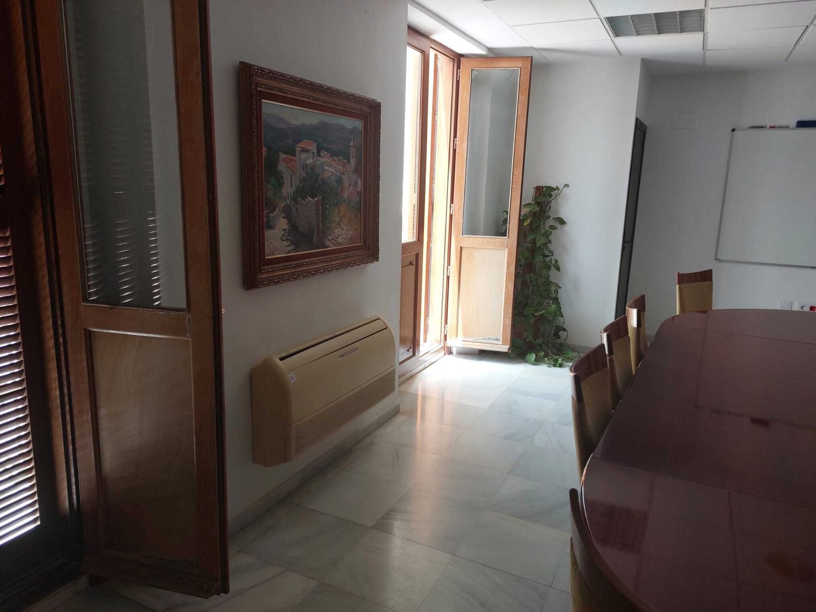 Aparato de aire acondicionado en una de las salas de la Casa Consistorial