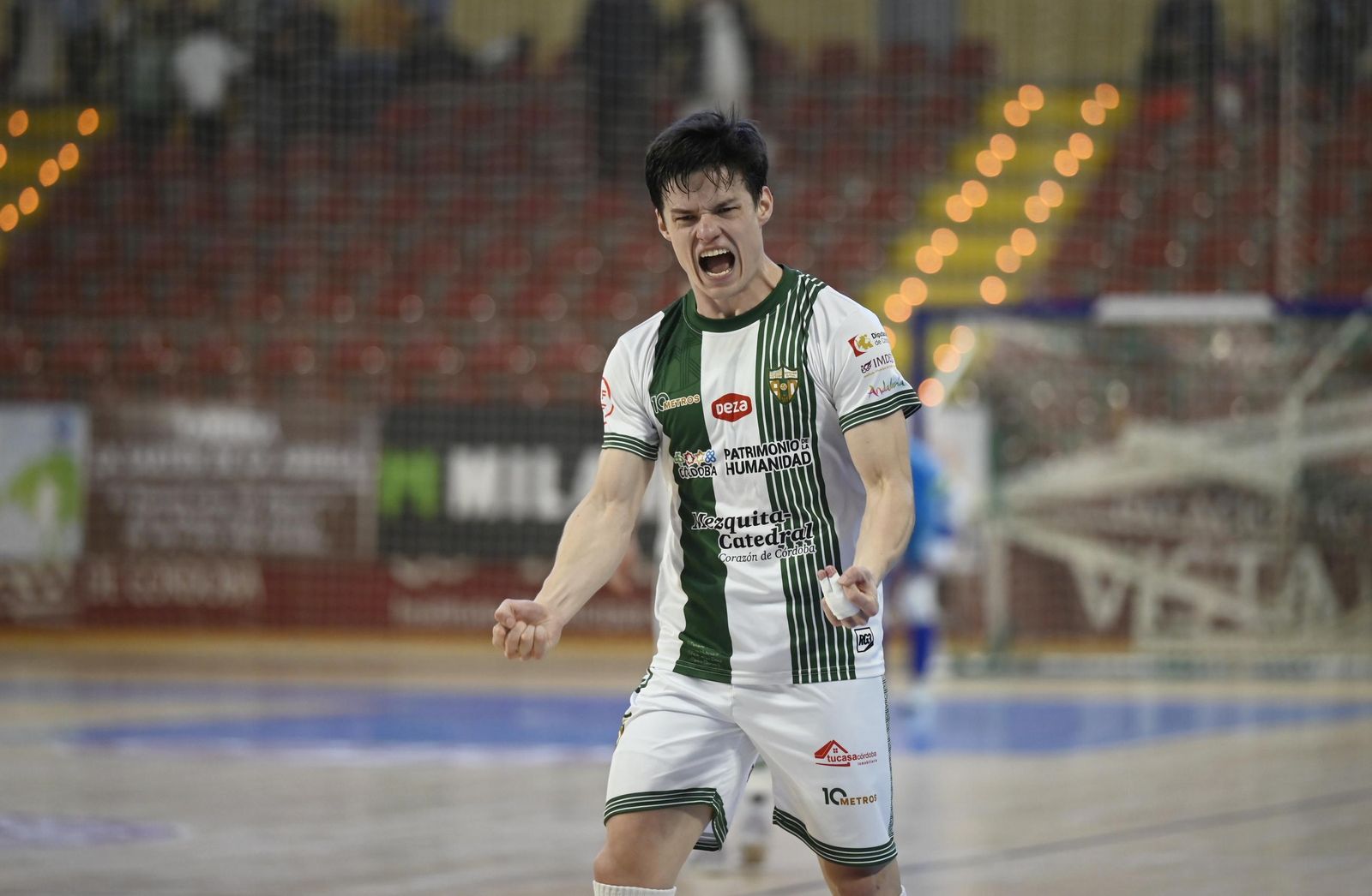 Las mejores fotos del ambiente en Vista Alegre para el Córdoba Futsal - Ribera Navarra