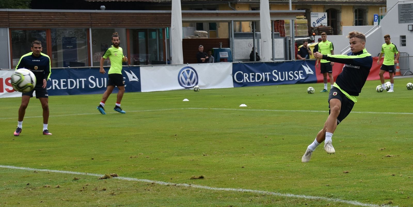 Imagen del entrenamiento de Gibraltar este sábado en Suiza.