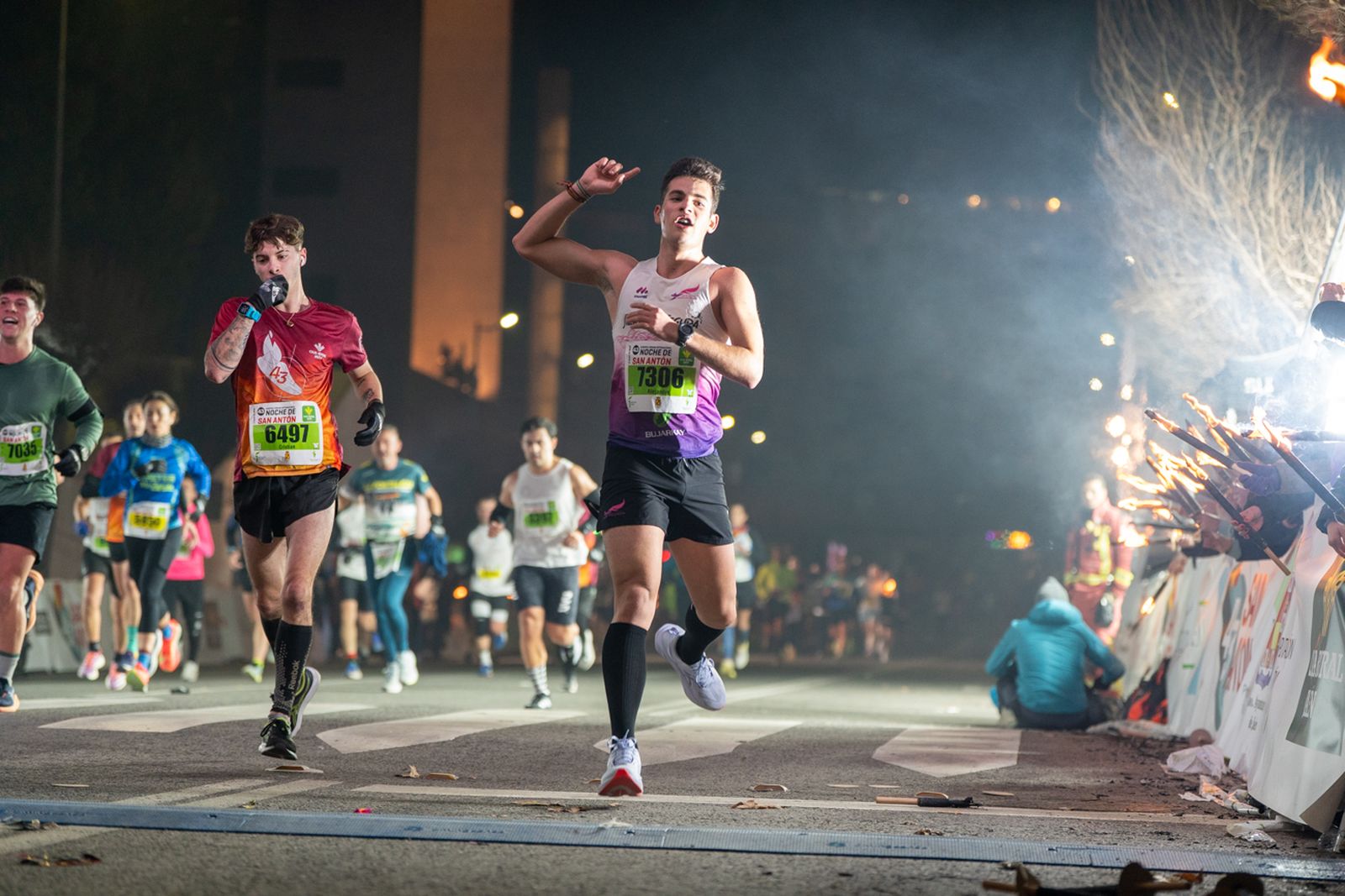En imágenes: búscate en tu llegada a meta de la Carrera de San Antón 2026 (7)