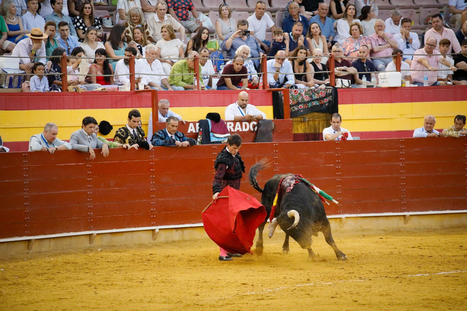 Imágenes de la corrida de toros en Roquetas de Mar