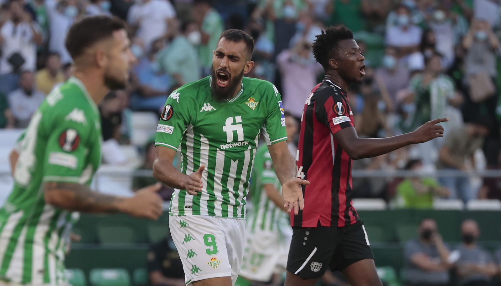 Las imágenes del Betis contra el Bayern Leverkusen