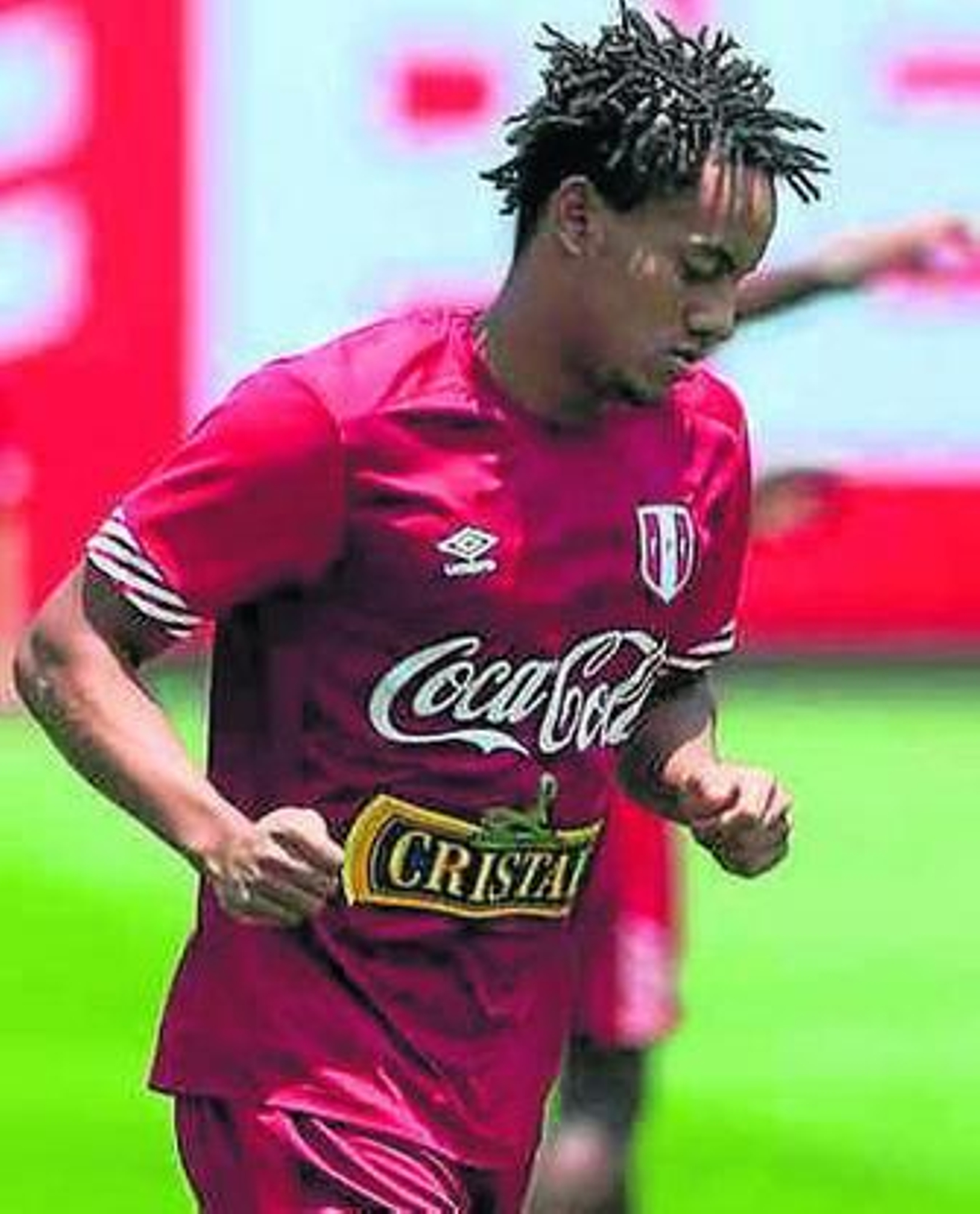 André Carrillo, con Perú.