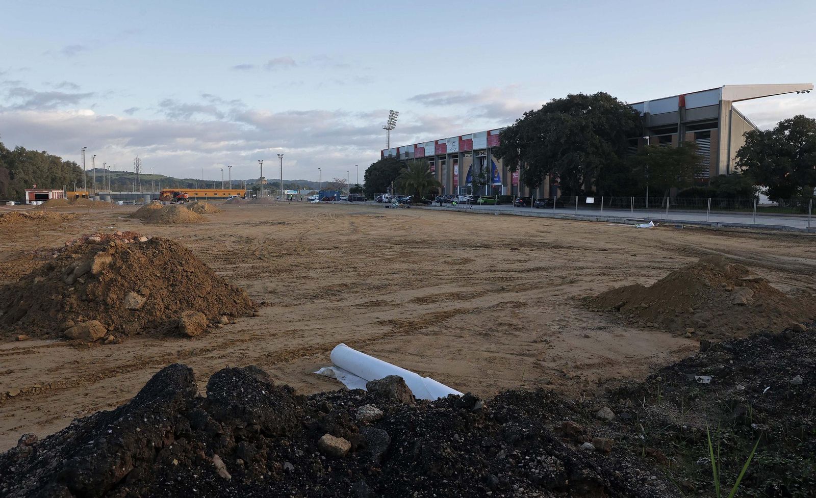 Así van las obras del aparcamiento de La Menacha junto al Nuevo Mirador
