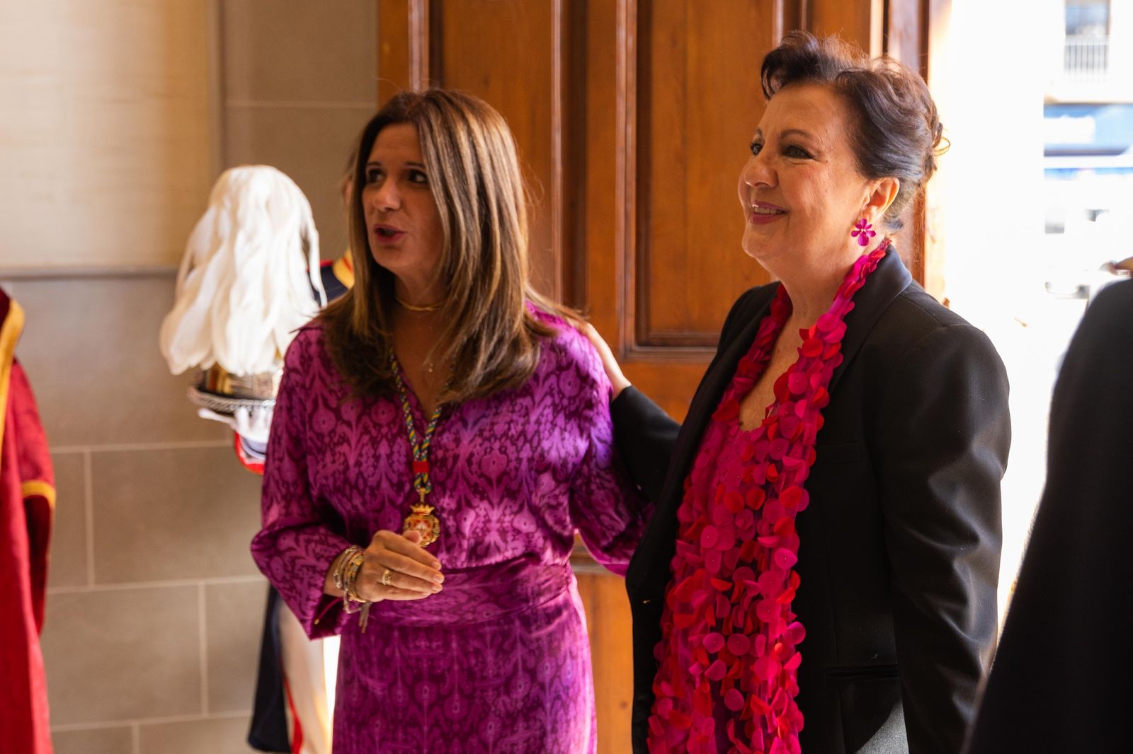 Carmen Linares es distinguida como hija predilecta