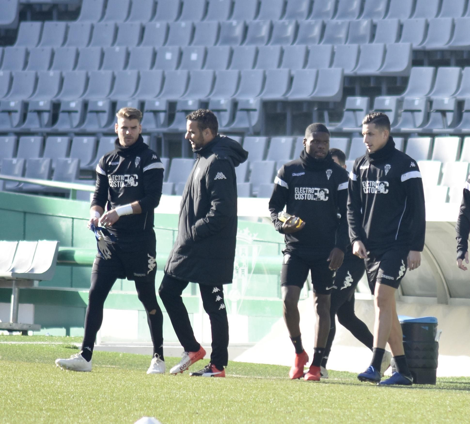 Erik Expósito y Bambock, junto a Lavín y Sebas Moyano, en la salida a El Arcángel.