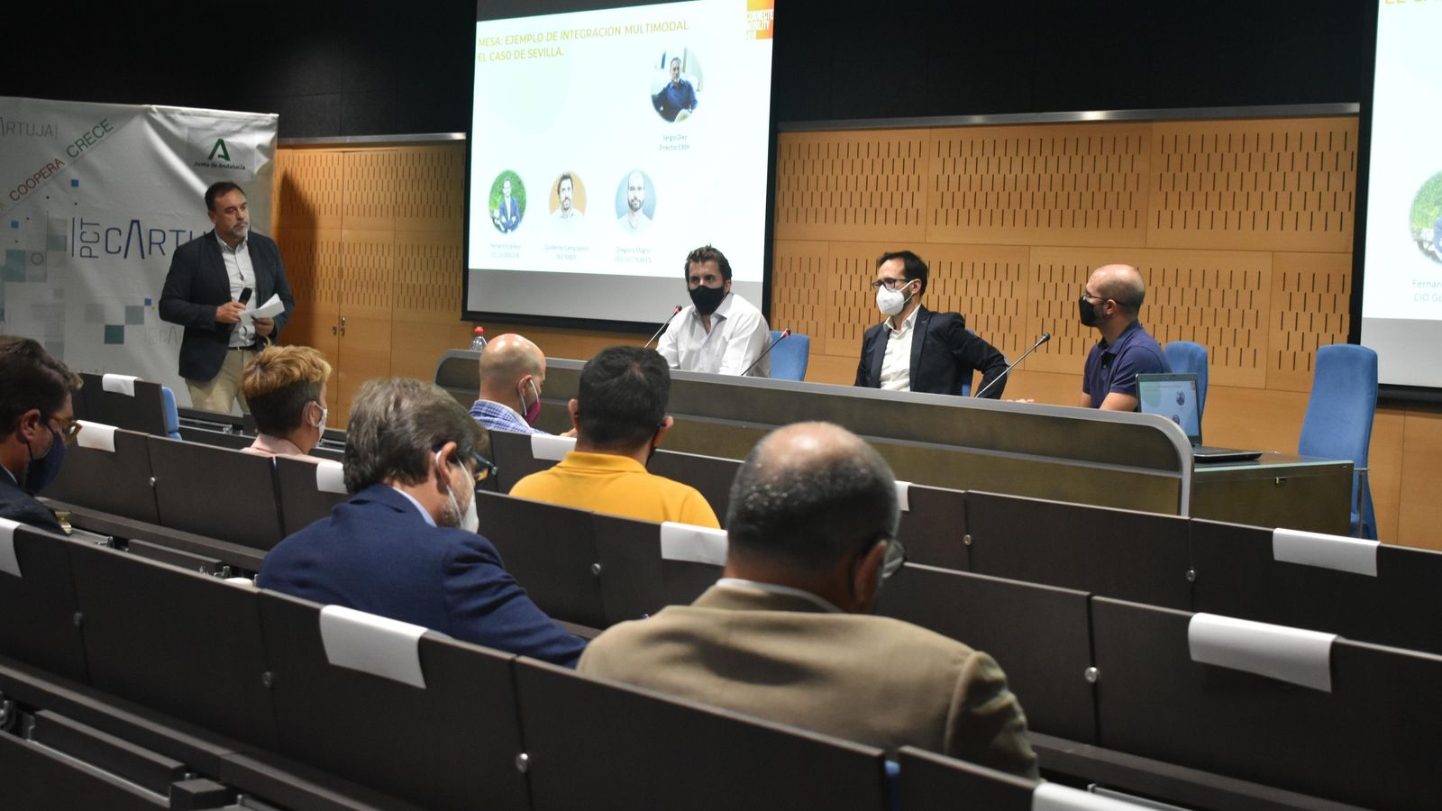 Meep (Guillermo Campoamor), Fernando Vallejo ( Globalvía, operador del Metro de Sevilla) y Alejandro Magno (Ciclogreen).