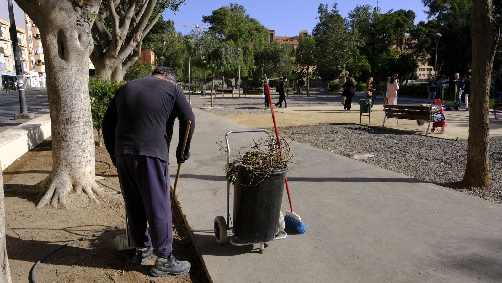Imágenes del nuevo parque en el entorno de la Bola Azul