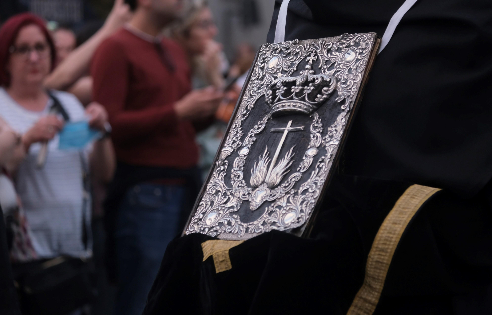 Lunes Santo en Córdoba: la procesión del Remedio de Ánimas, en imágenes