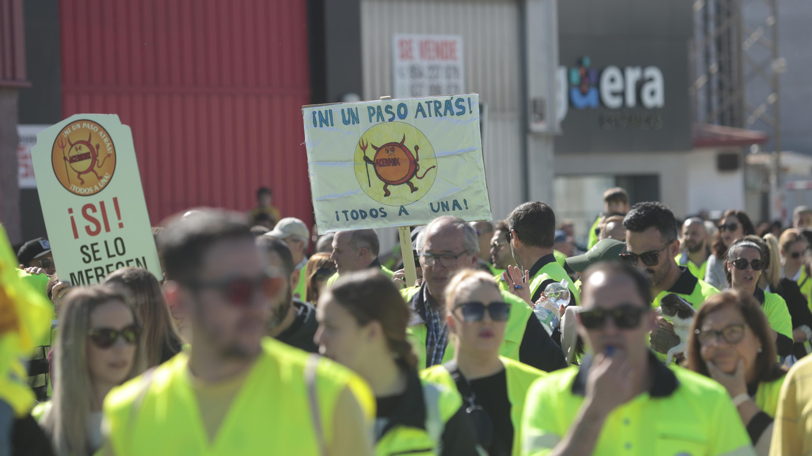 Las fotos de la manifestación de familiares y trabajadores de Acerinox