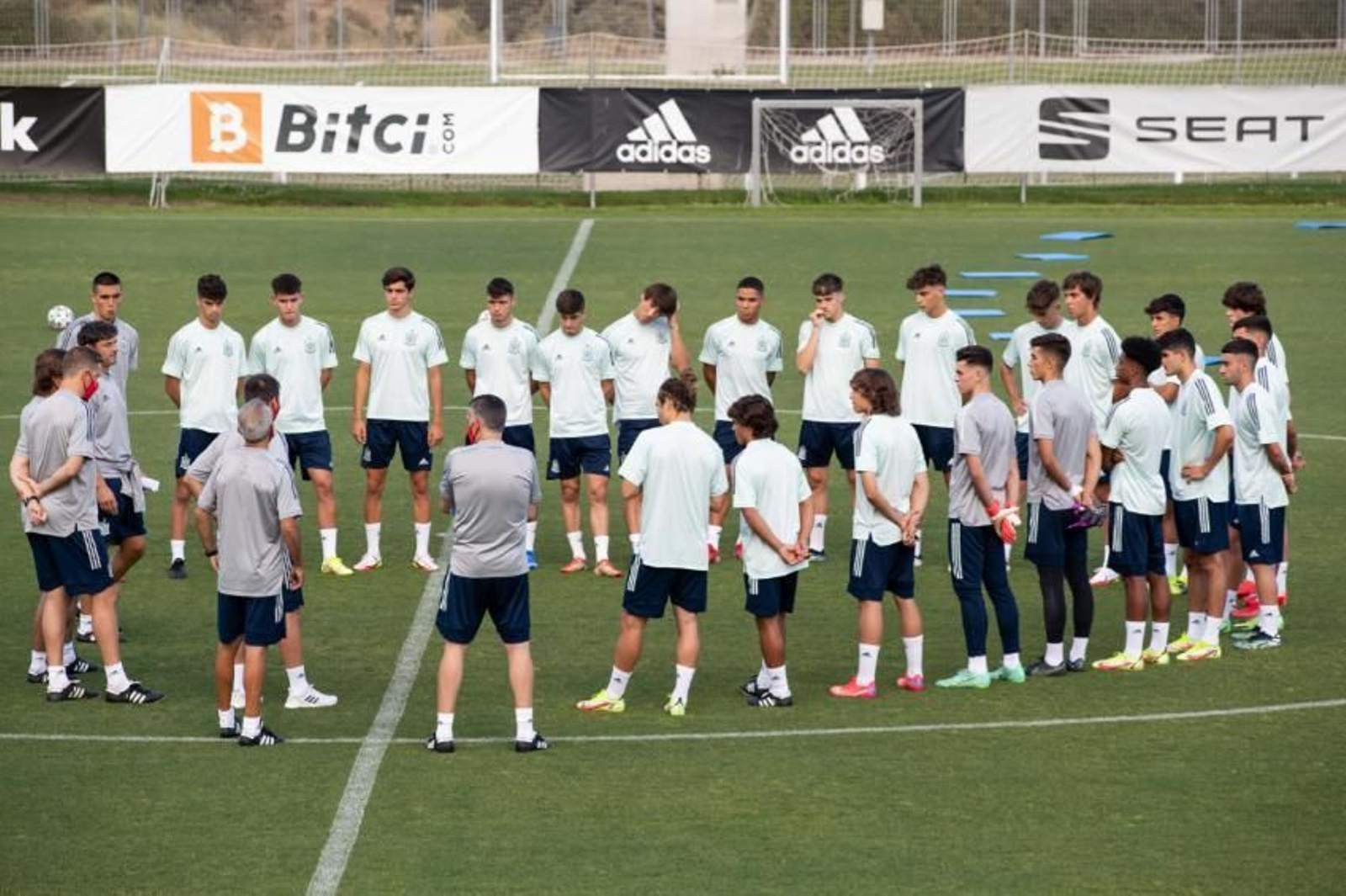 Loren Zúñiga, con España sub 19.