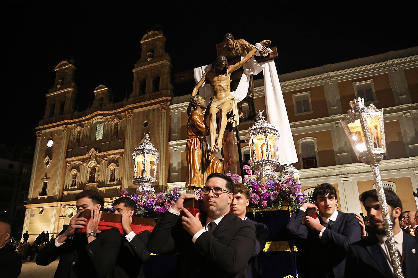 Las fotografías del Vía Crucis de las Hermandades de Huelva