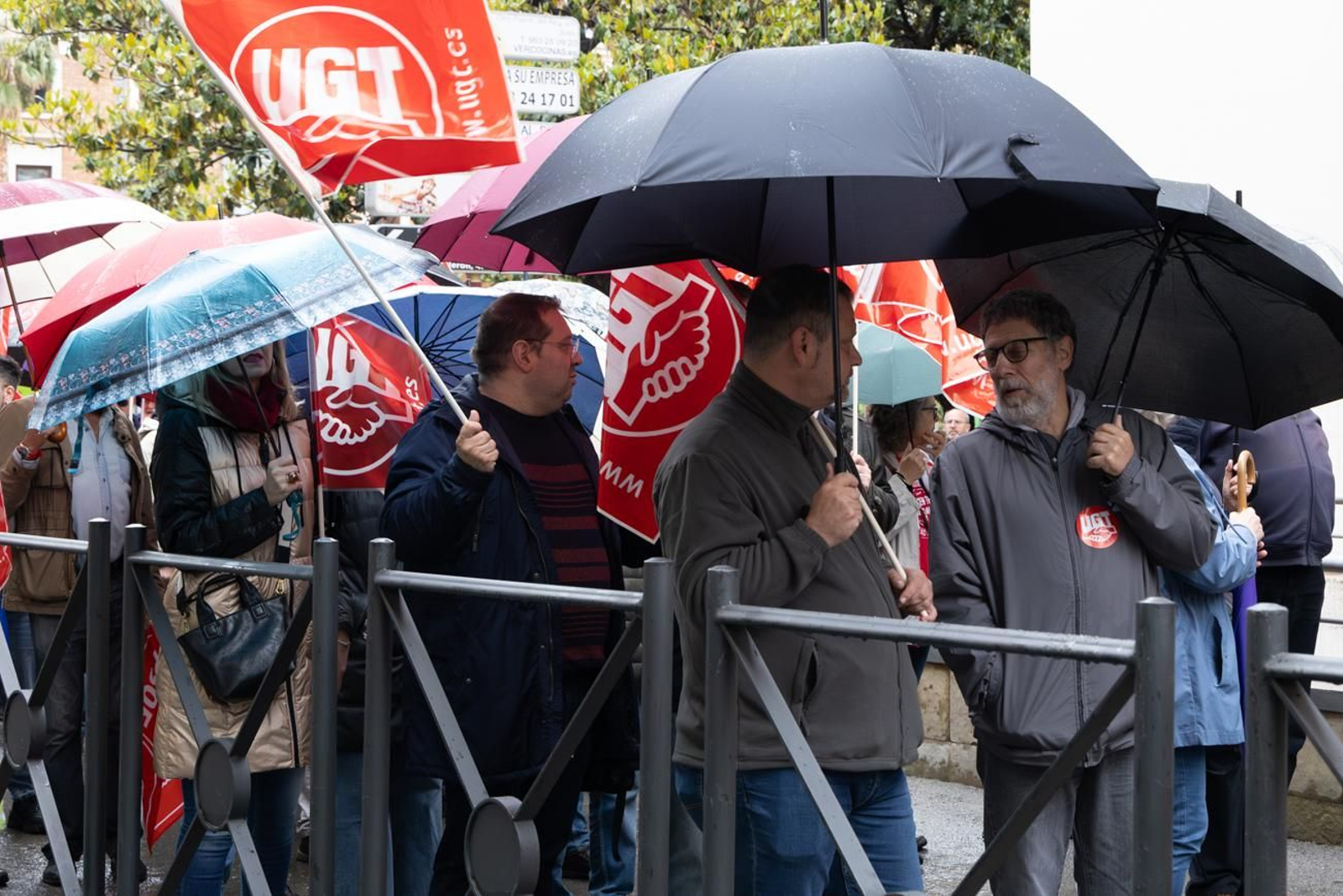 Unas 200 personas han participado en la manifestación por el Día del Trabajo.