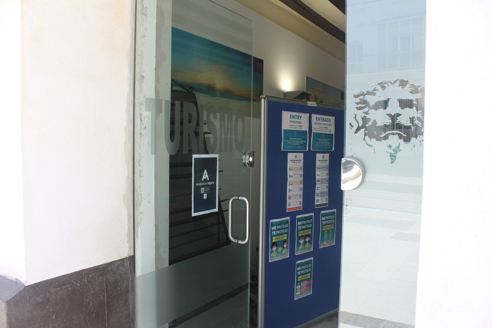 La Oficina de Turismo de San Fernando ya tiene la distinción 'Andalucía Segura'.