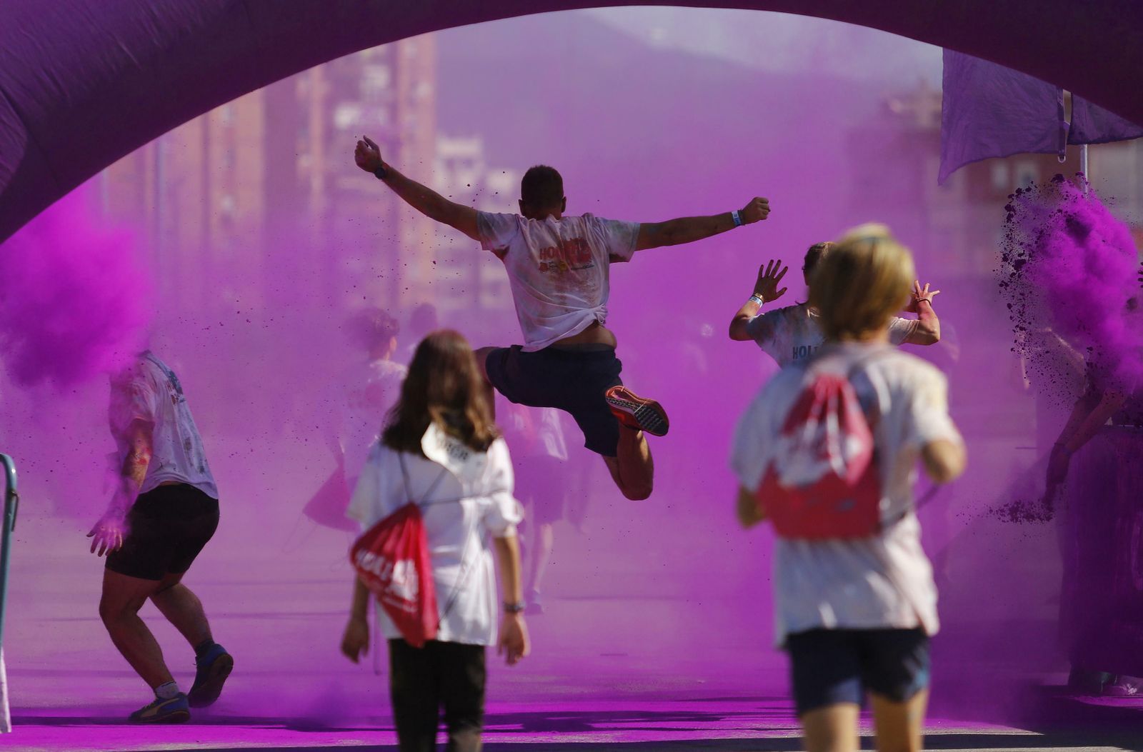 Las tonalidades de la Holi Life, en imágenes