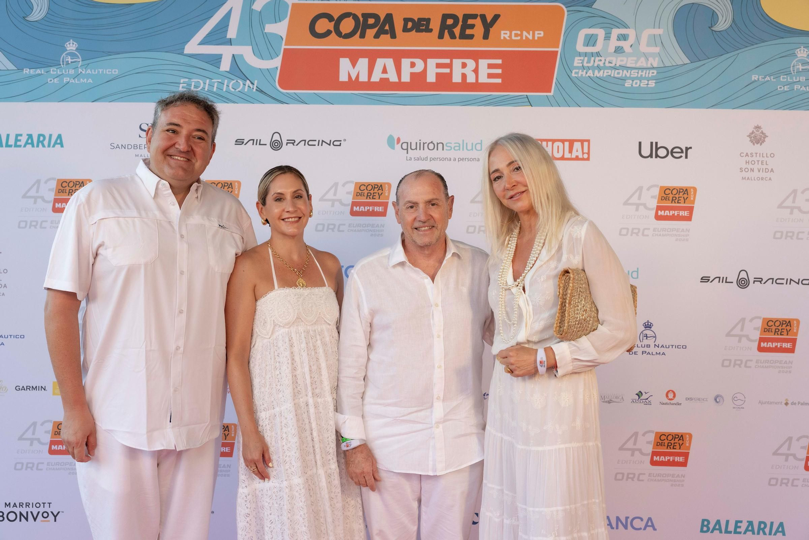 Búscate en el Cóctel de Blanco de la Copa del Rey Mapfre de vela