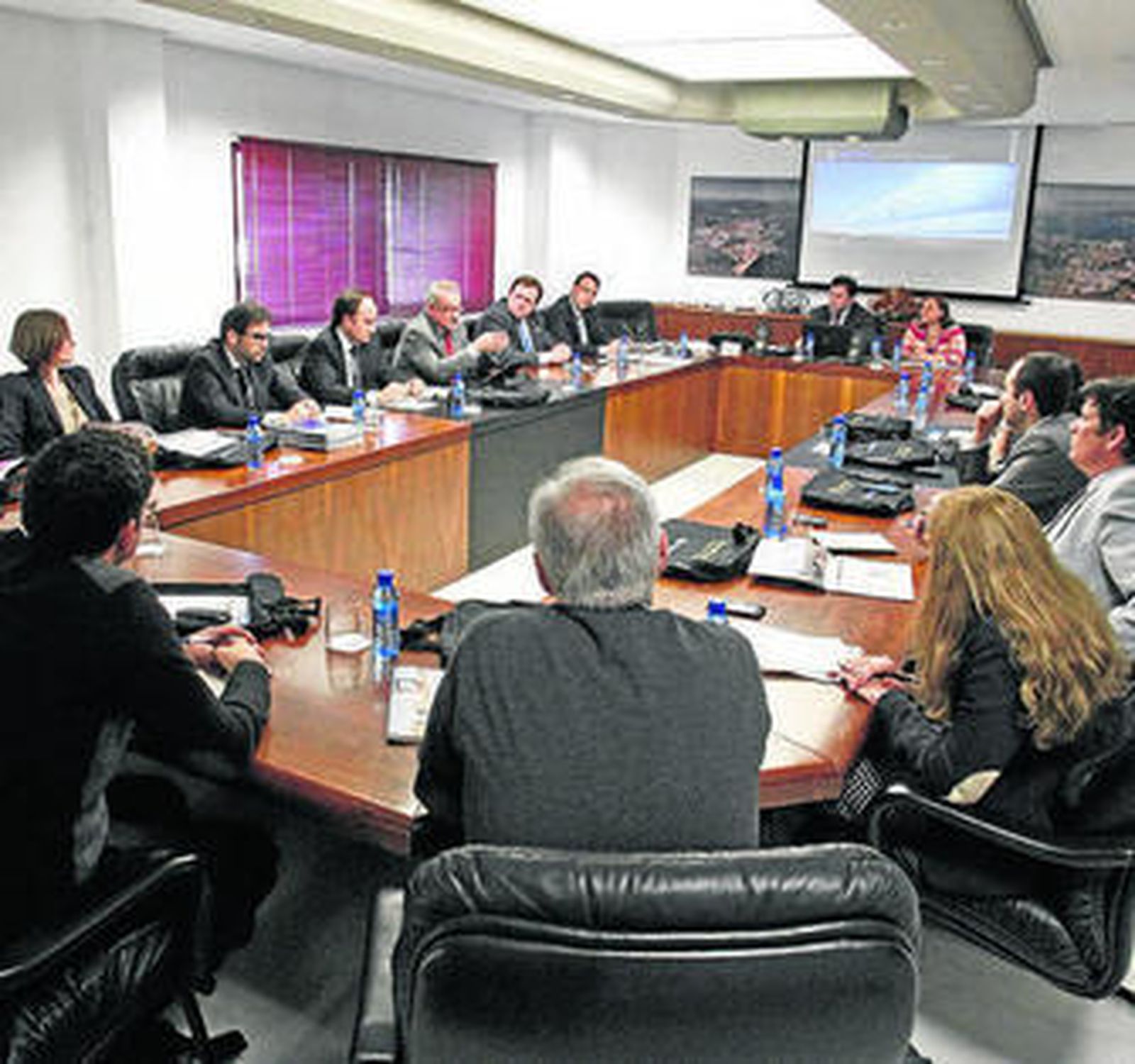 Un momento de la reunión técnica celebrada ayer en Algeciras.