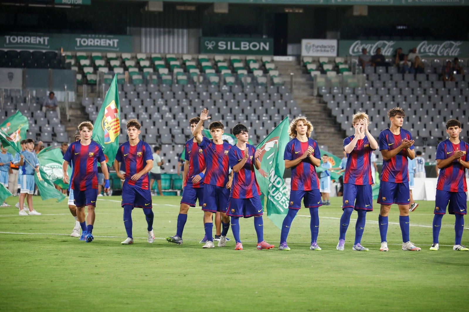 Las mejores fotos del Barcelona - Racing Club de la final del Mundial de Clubes juvenil en El Arcángel