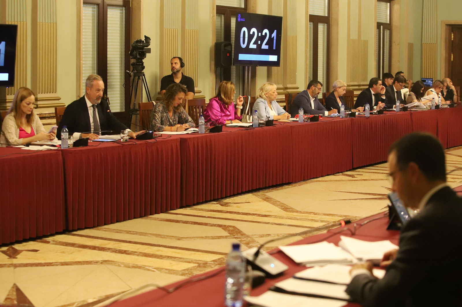 Imágenes del pleno municipal del Ayuntamiento de Huelva