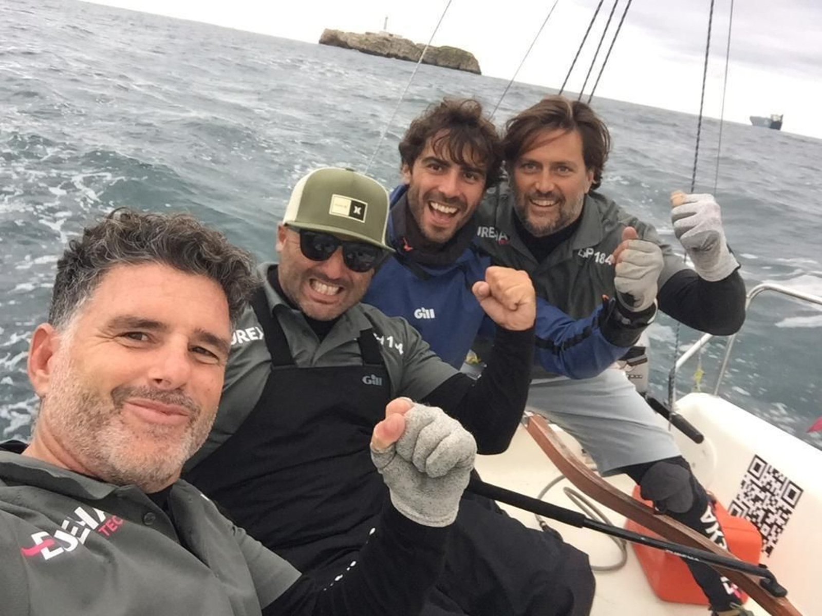 La tripulación del 'Eureka', en Santander