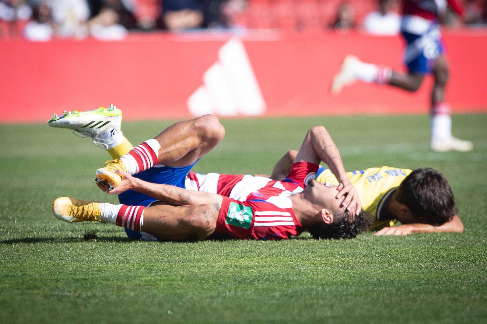 Las mejores imágenes del Recreativo Granada - Cádiz CF Mirandilla