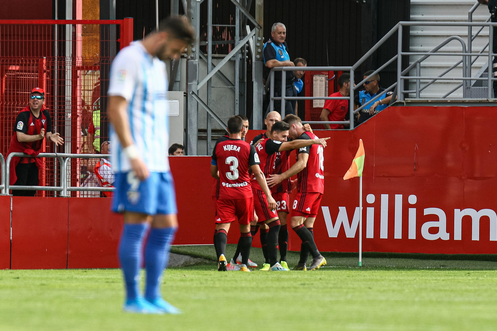 El Mirandés-Málaga CF, en fotos