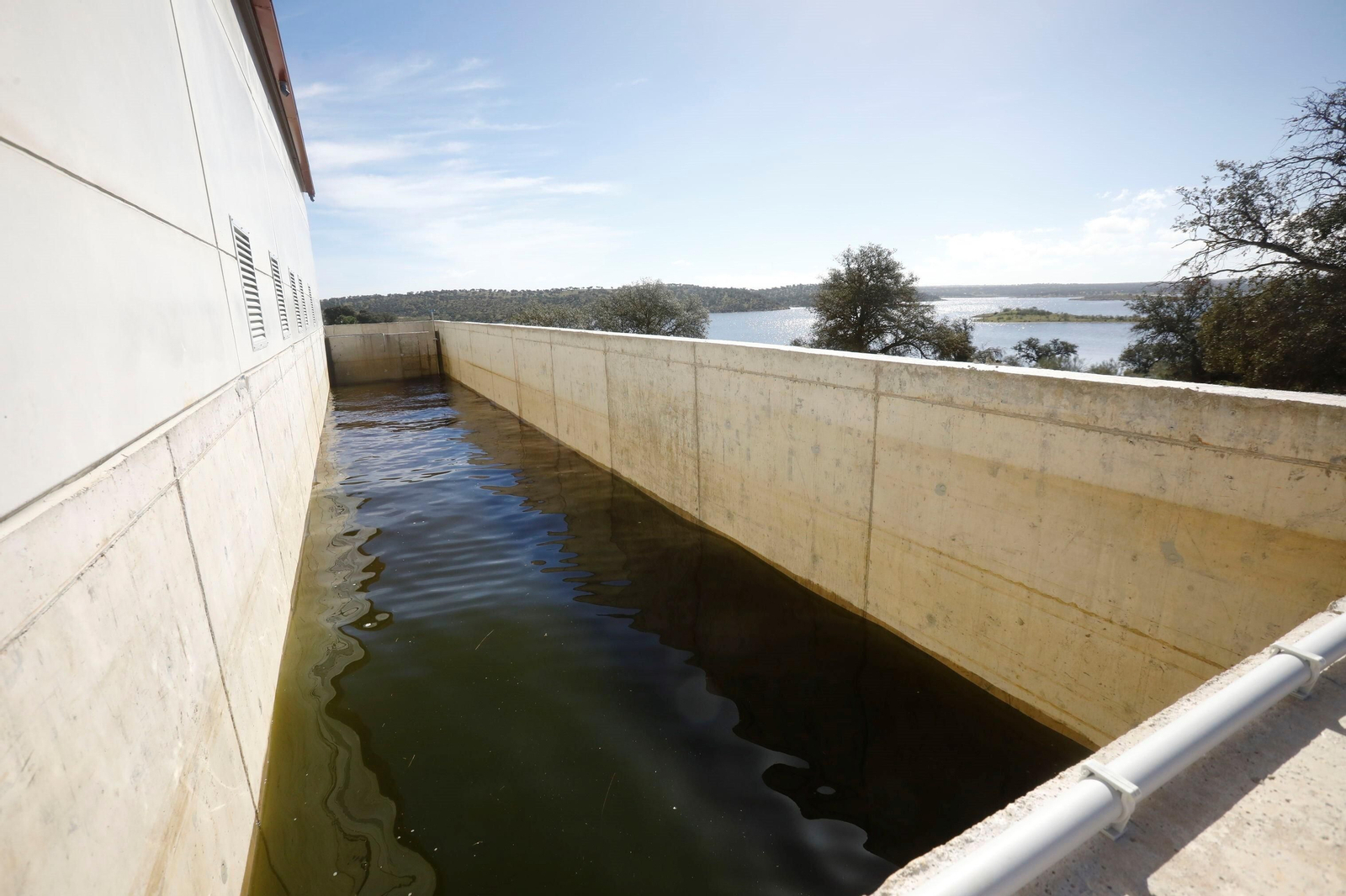 El inicio del trasvase de agua de La Colada a Sierra Boyera, en imágenes
