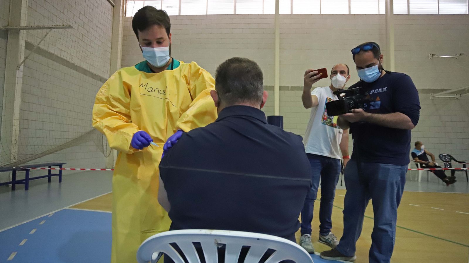 Fotos de la vacunación de estibadores en Algeciras