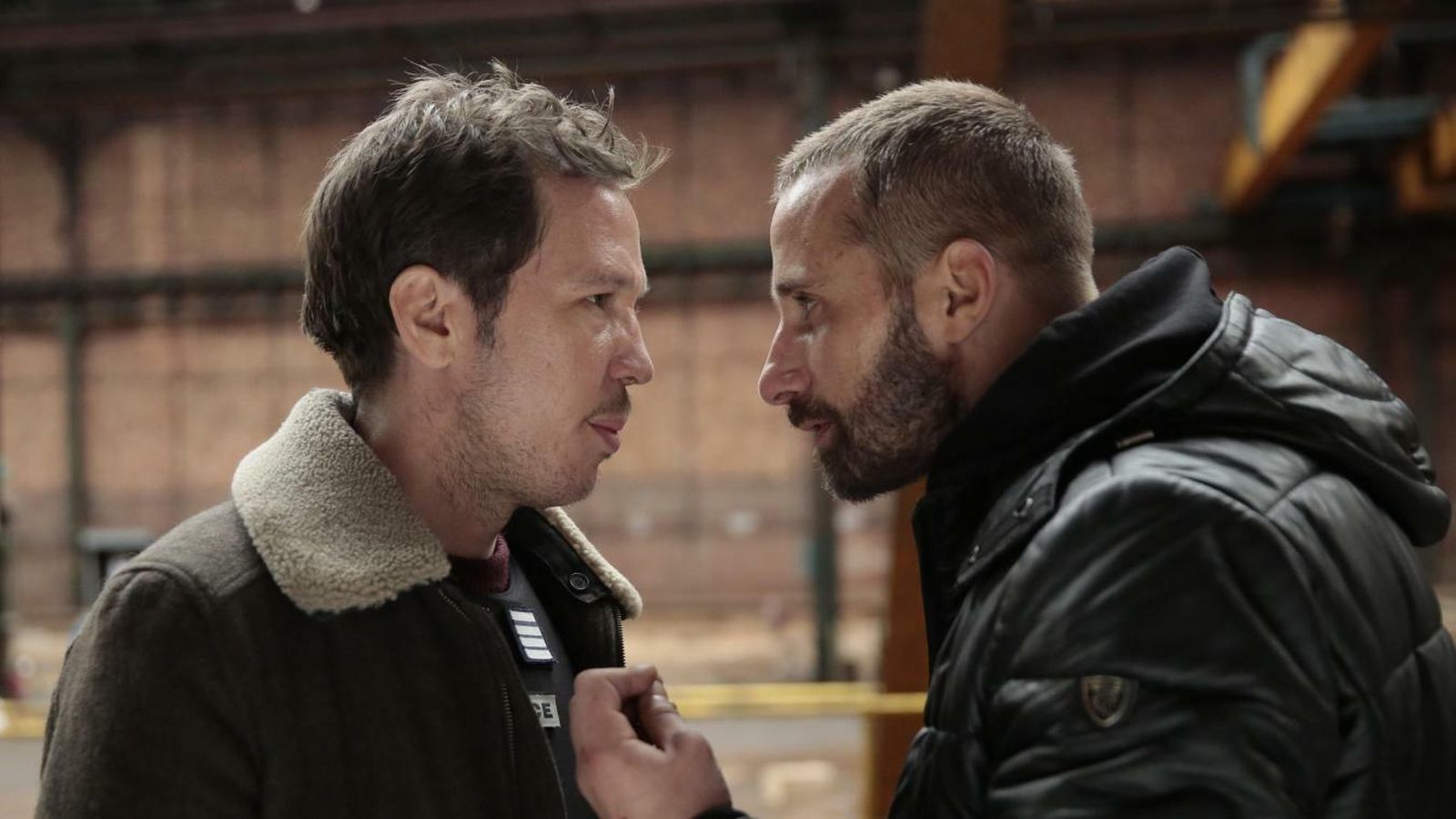 Reda Kateb y Mathias Schoenaerts en una imagen de 'Enemigos íntimos'.