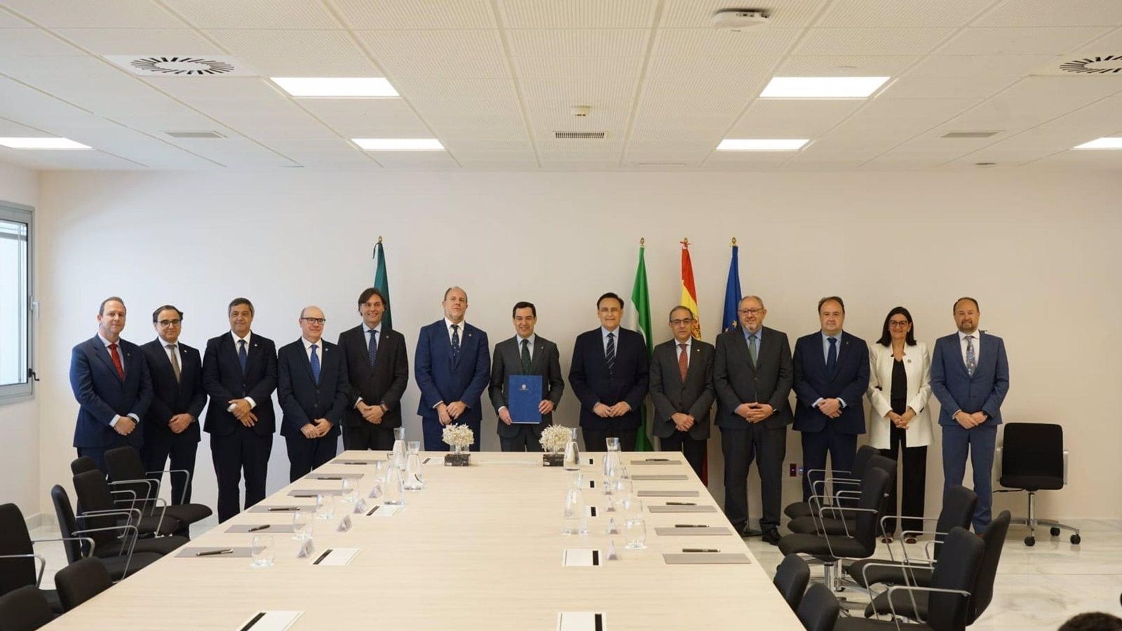 Firma del acuerdo entre las universidades públicas de Andalucía y la Junta.