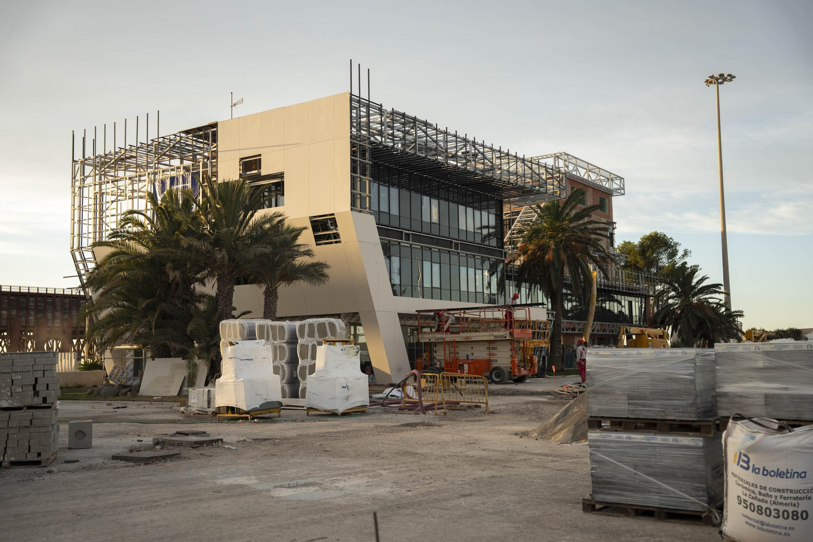 En imágenes las obras del Puerto Ciudad de Almería