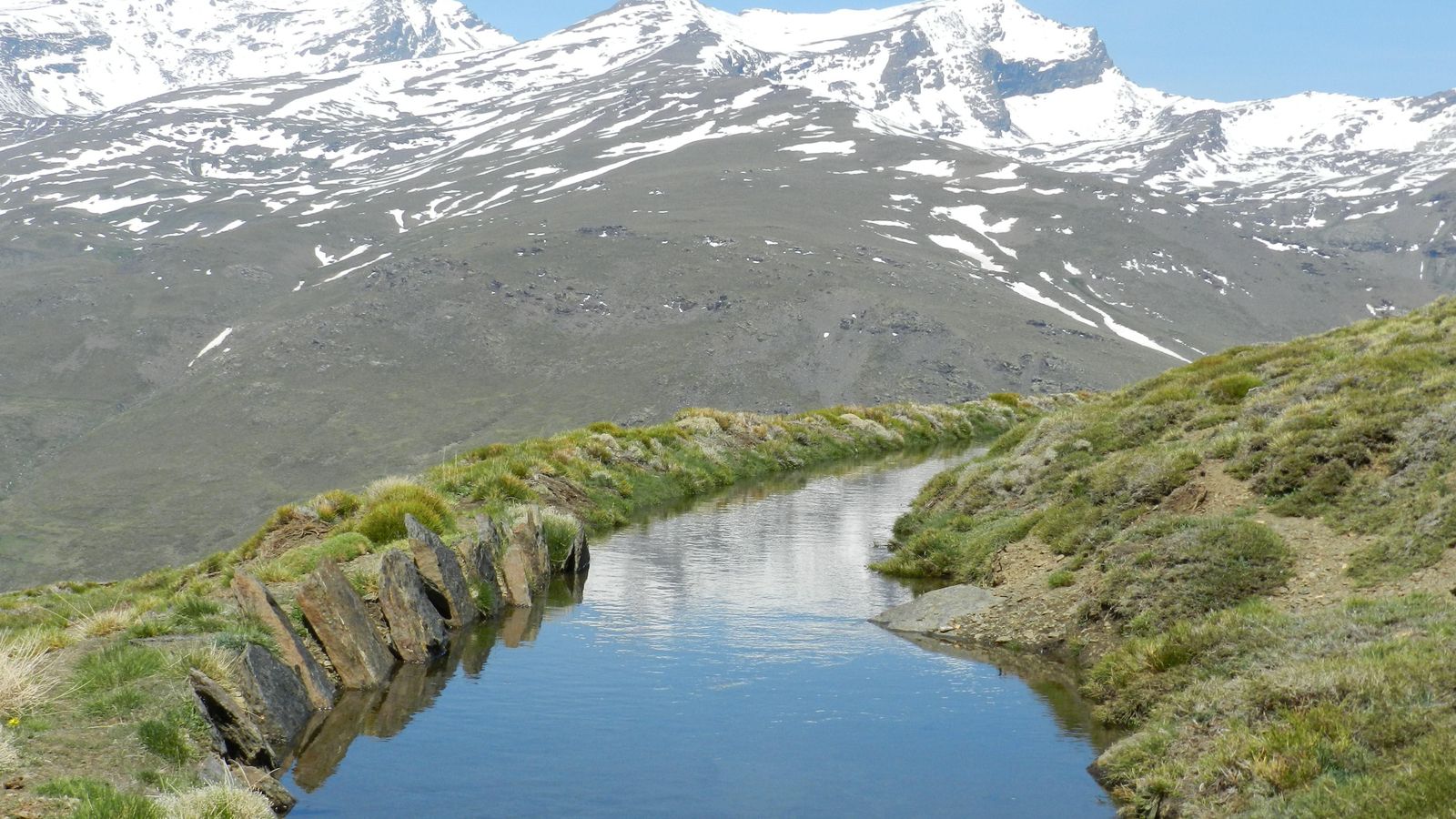 Acequia de careo en Trevélez